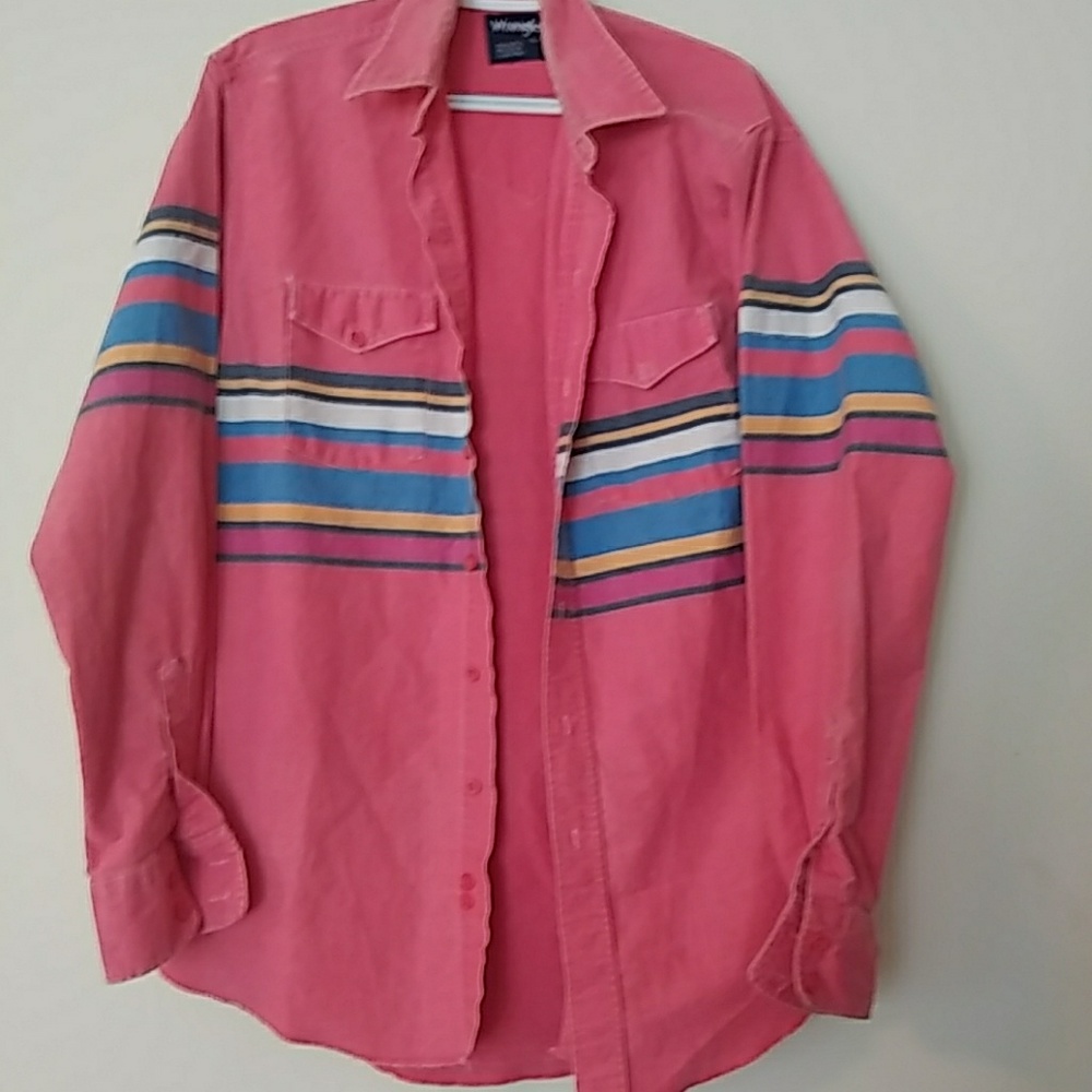 Vintage salmon wrangled button up
